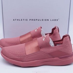 Women's APL Athletic Propulsion Labs Techloom Bliss Slip-On Sneakers size 8.5